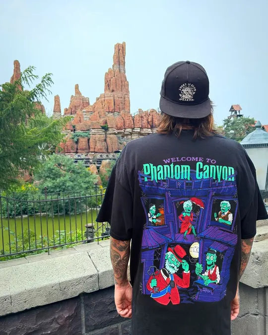 Customer wearing the Canyon design at the parks